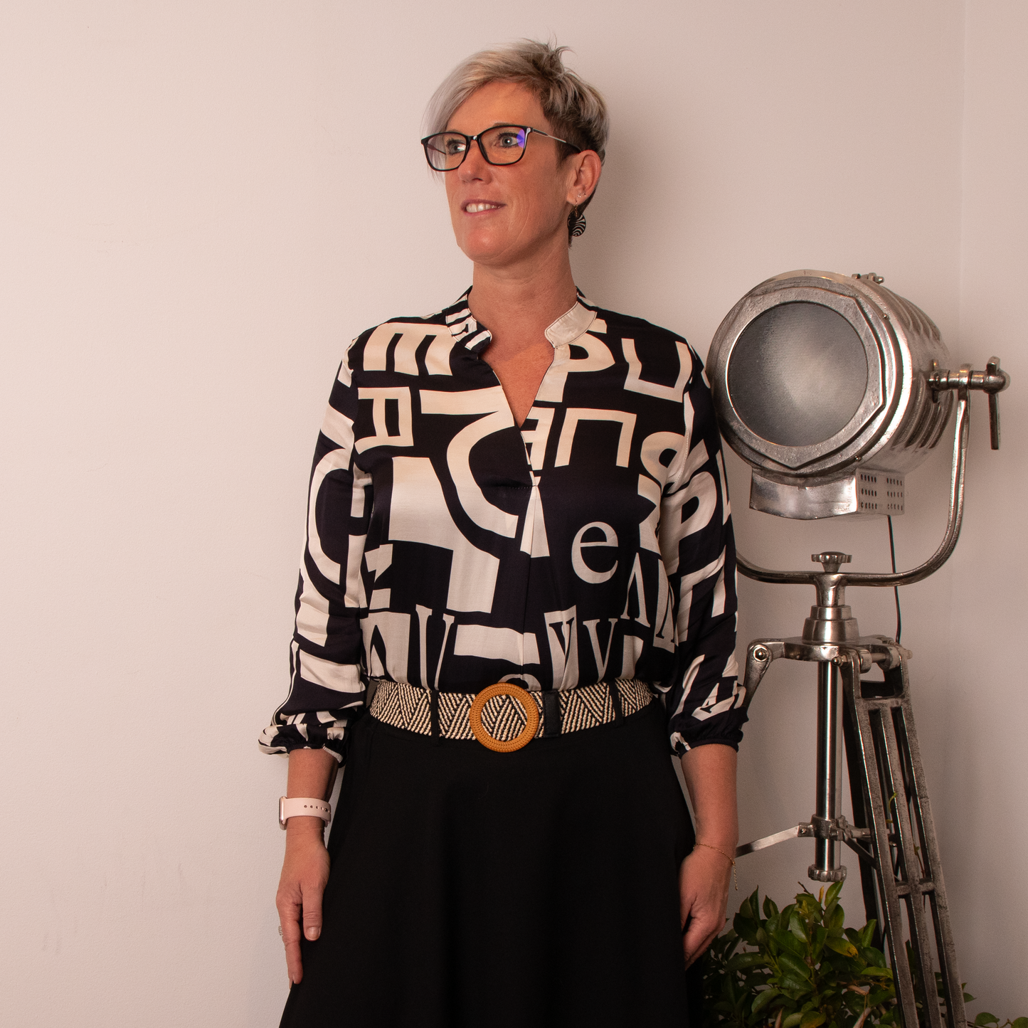Blouse zwart/beige met V-hals