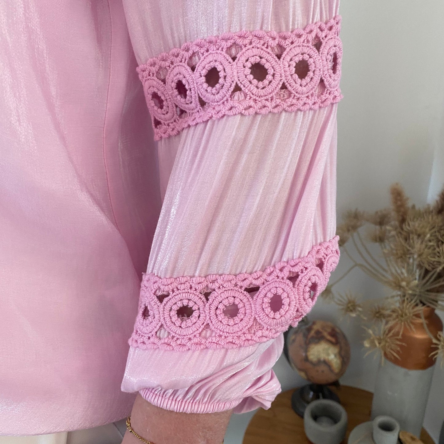 Blouse roze kanten mouw