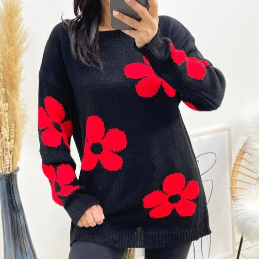 Gebreide trui zwart met rode bloem
