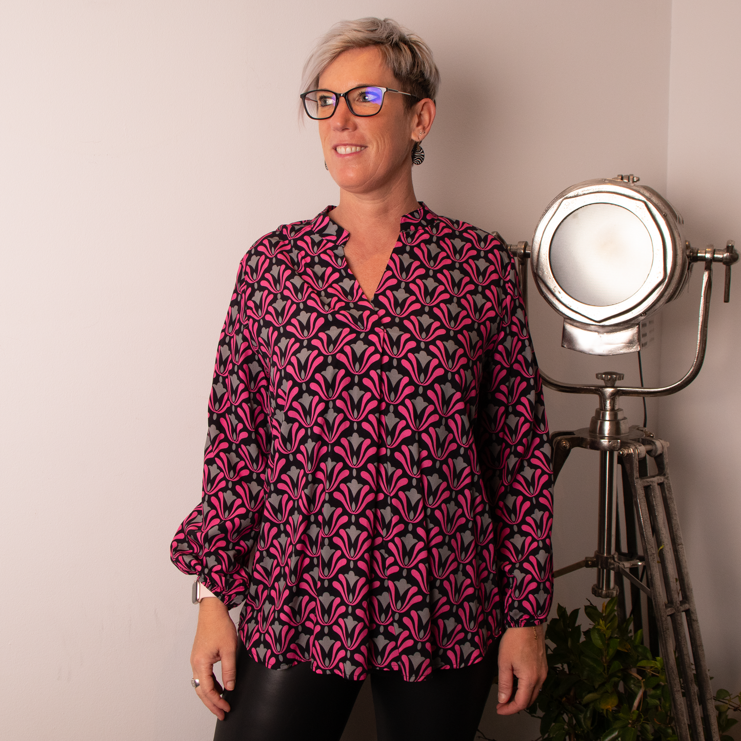Print blouse roze met V-hals