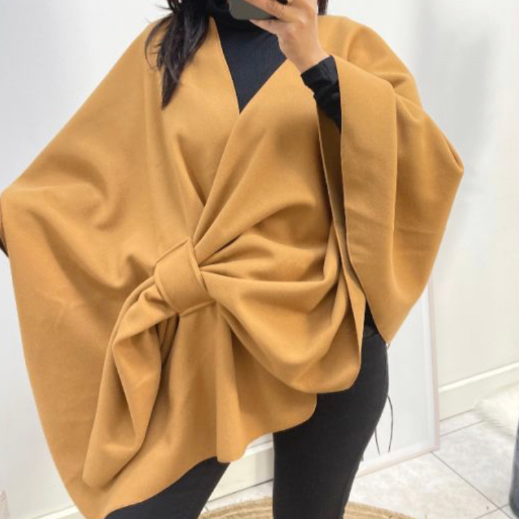 Poncho camel met knoop