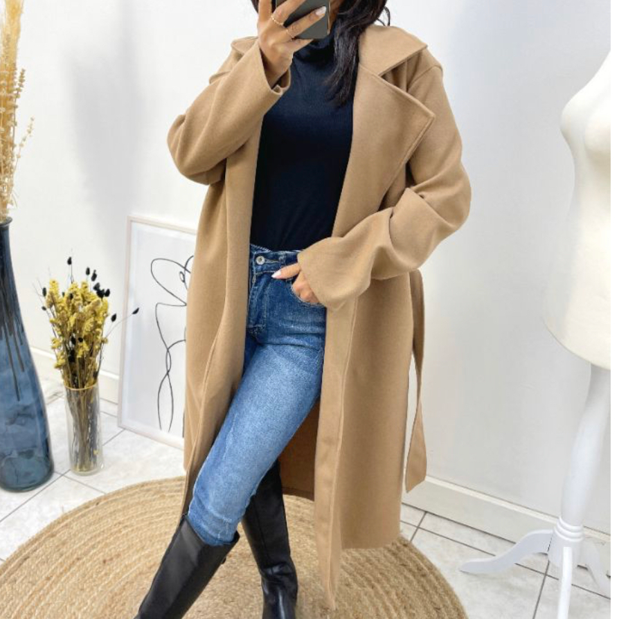 Mantel beige met riem