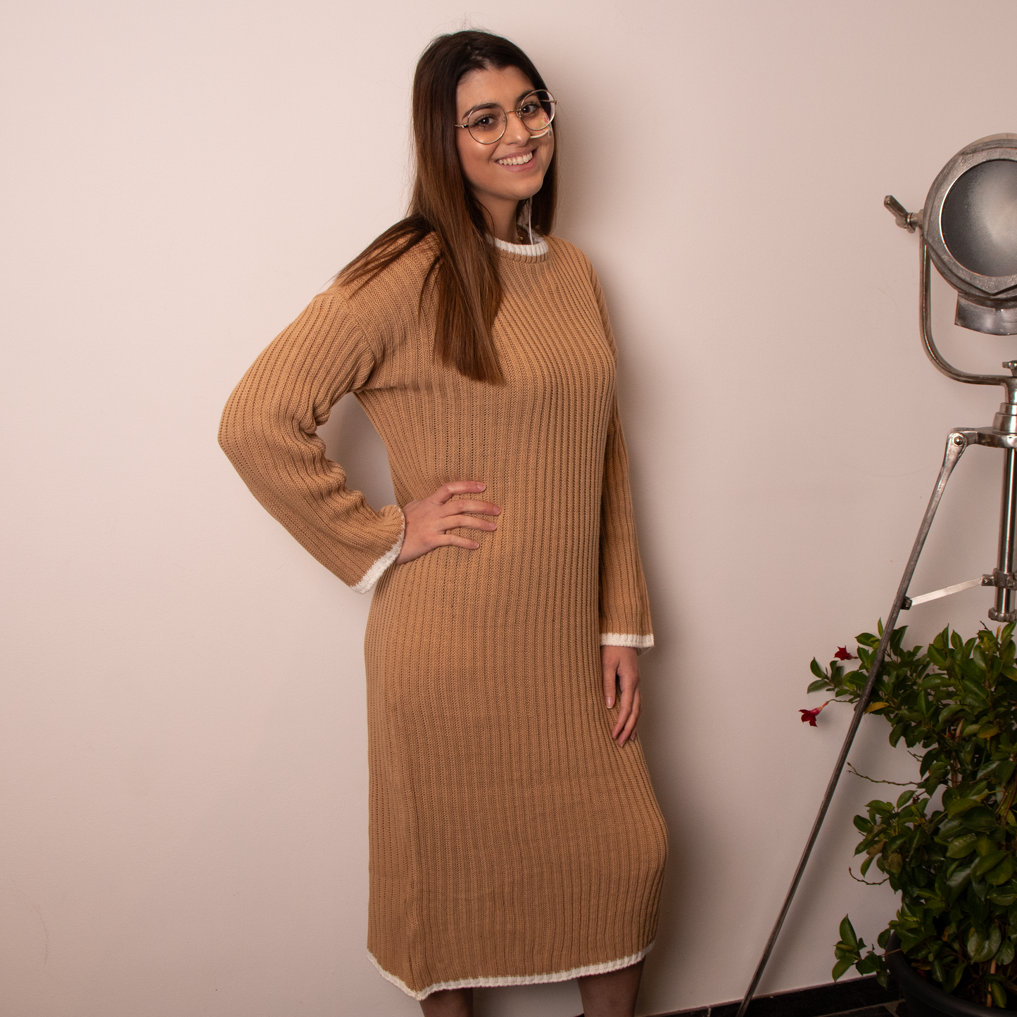 Gebreide jurk beige met witte streep
