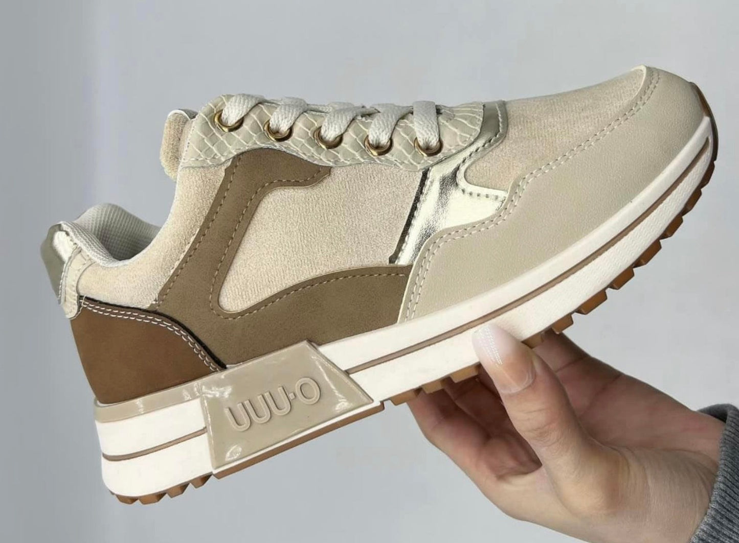 Sneakers beige