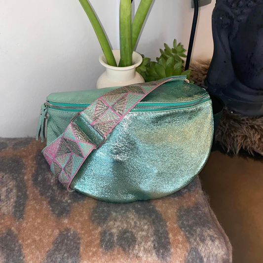 Lederen handtas groen glitter met gekleurde riem